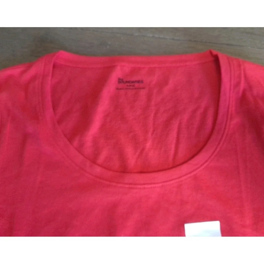 NWT NOBO No‎ Boundaries Just Red Short Sleeve T-Shirt Women's Juniors Small 4-6